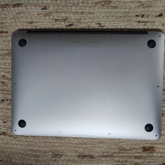 Refurbished MacBook Air + Charger - Picture 3 of 8